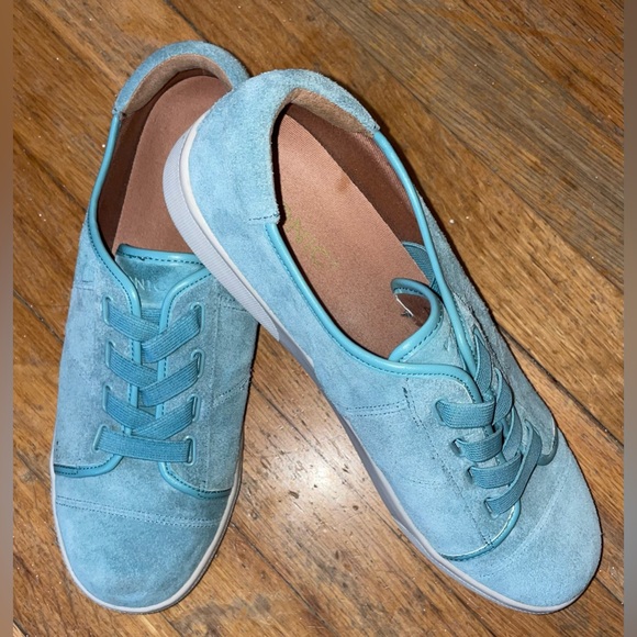 Vionic Jean Suede Women's Slip-On Sneakers shoes trainers
Size: 8.5 - Picture 2 of 7